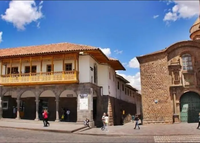 Katari At Plaza De Armas Cuzco